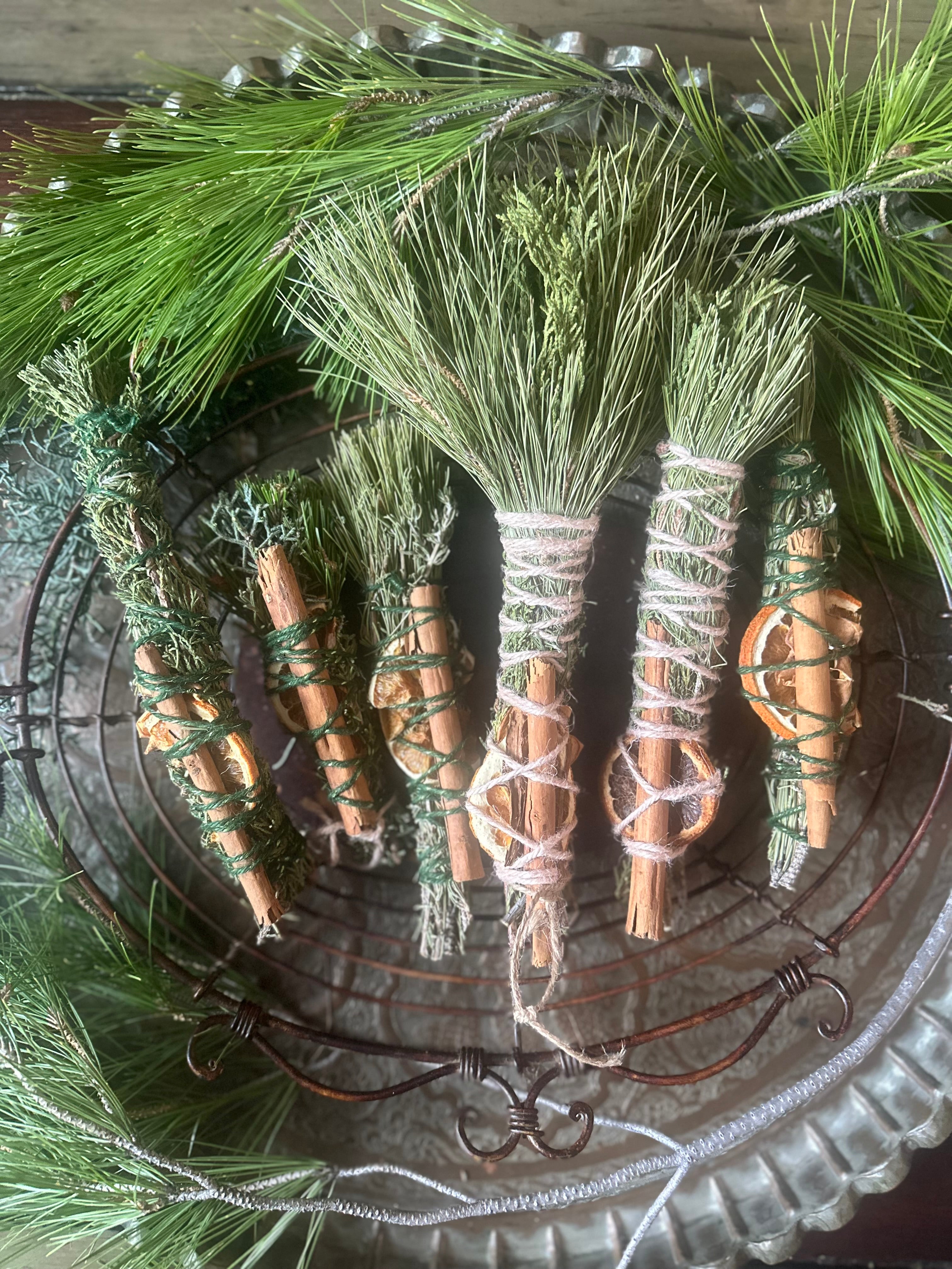 ✨ Holiday Smudge Bundles – Winter Magic for Cleansing, Protection & Blessing