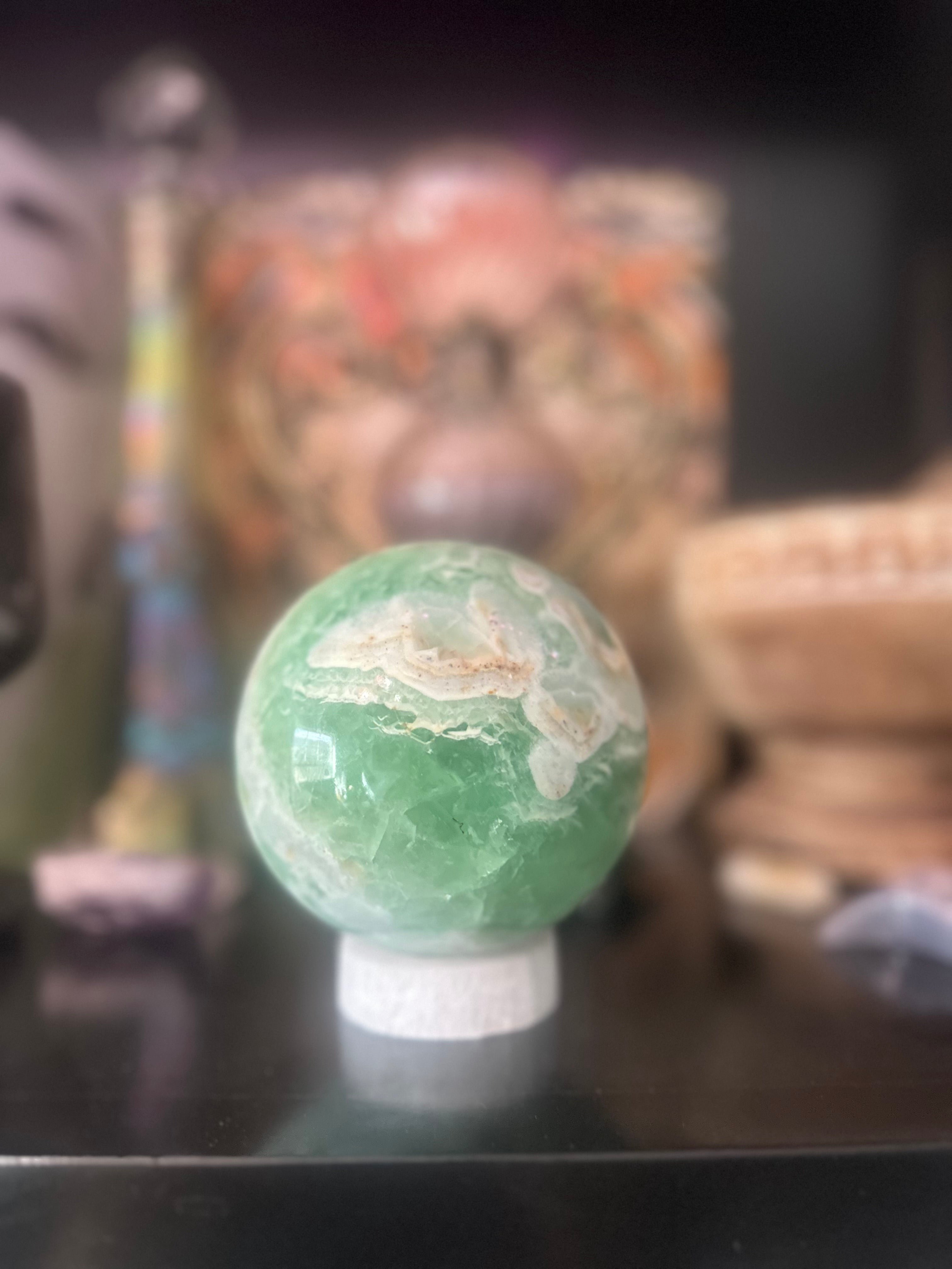 Green Calcite Sphere – Heart Healing, Emotional Renewal & Feminine Restoration (3 lb)