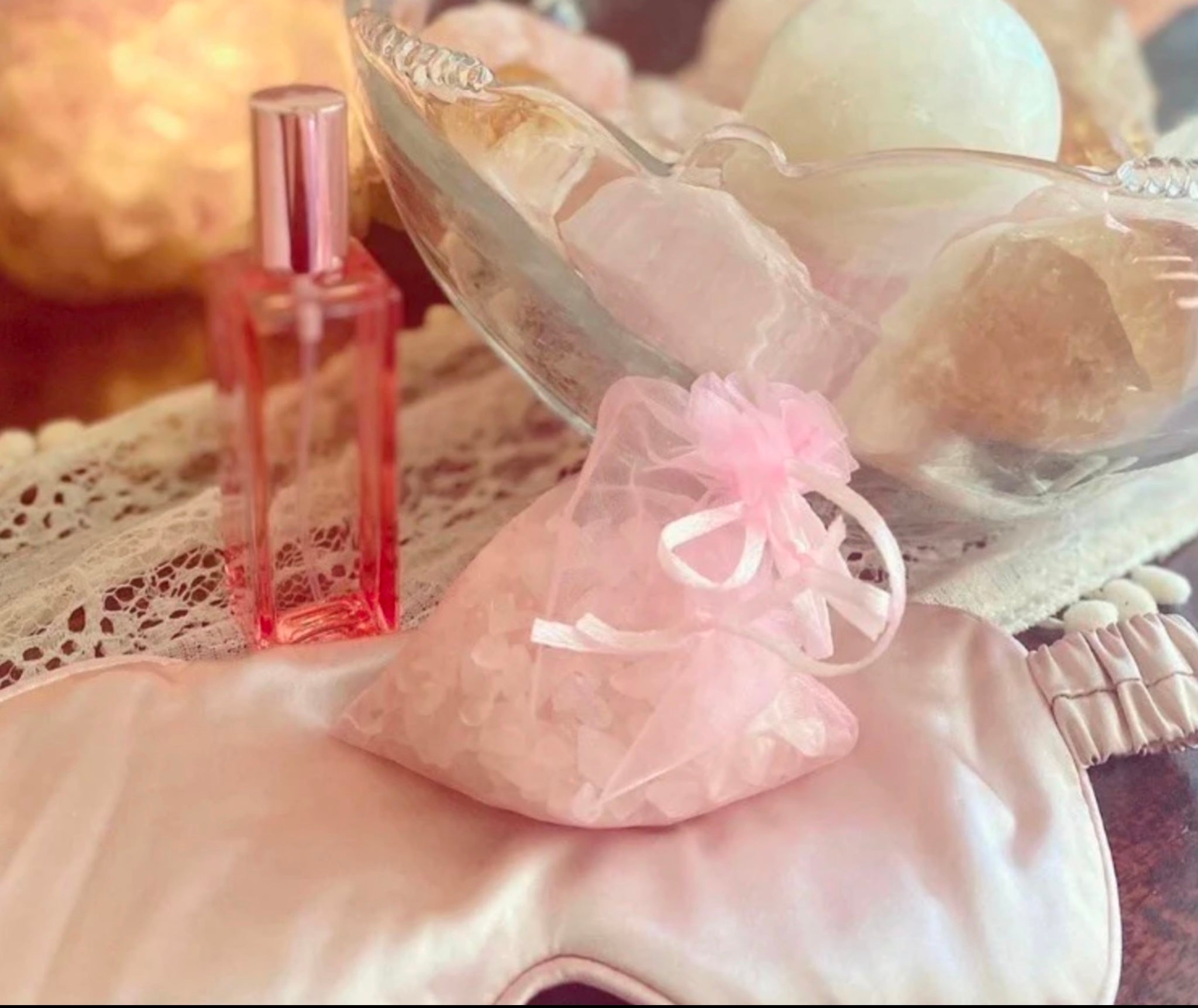 Silk eye mask with rose quartz, lavender infused and divine spray