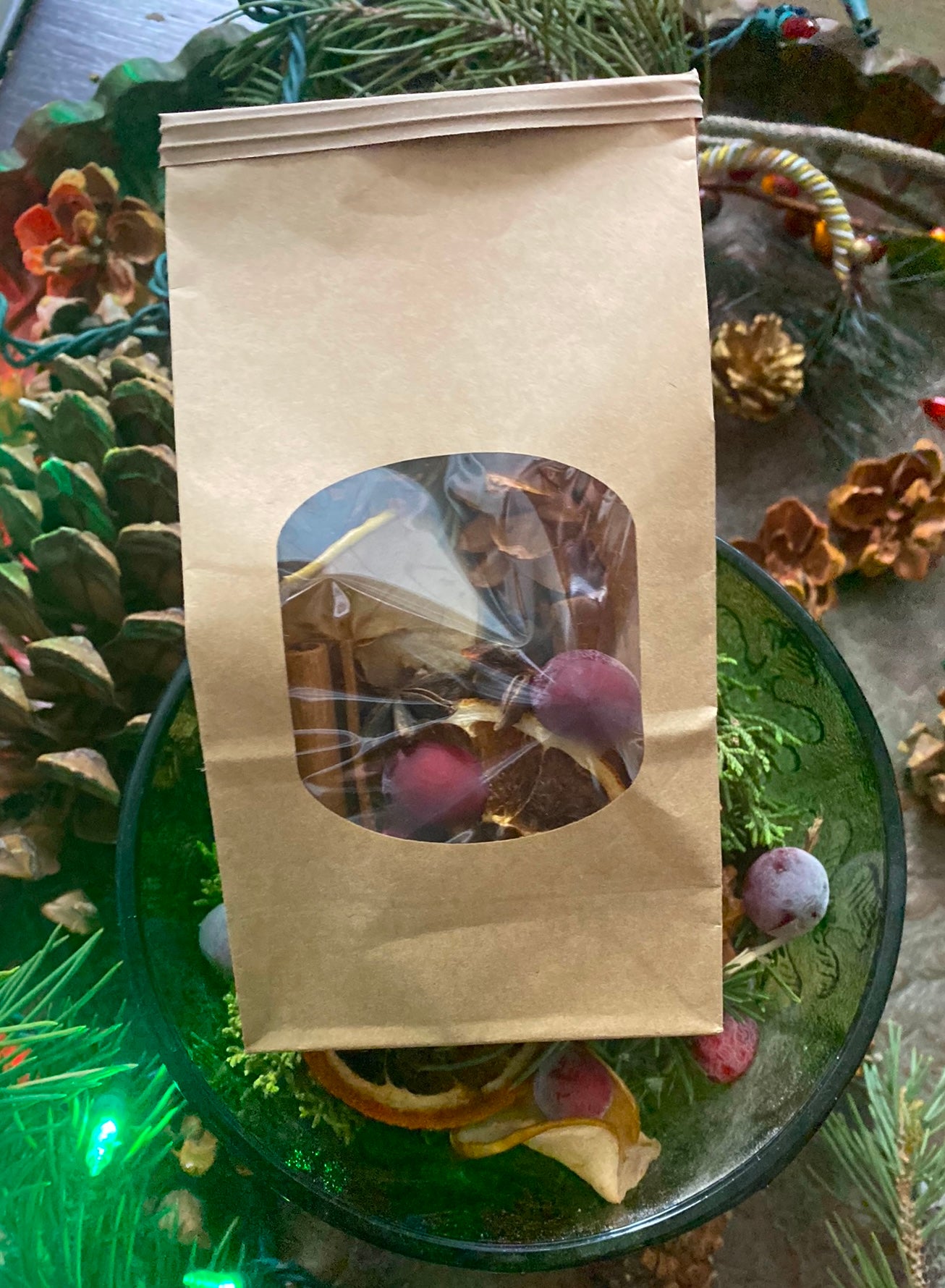 Yule Magic Simmer Pot Mix – Cinnamon, Citrus & Seasonal Herbs