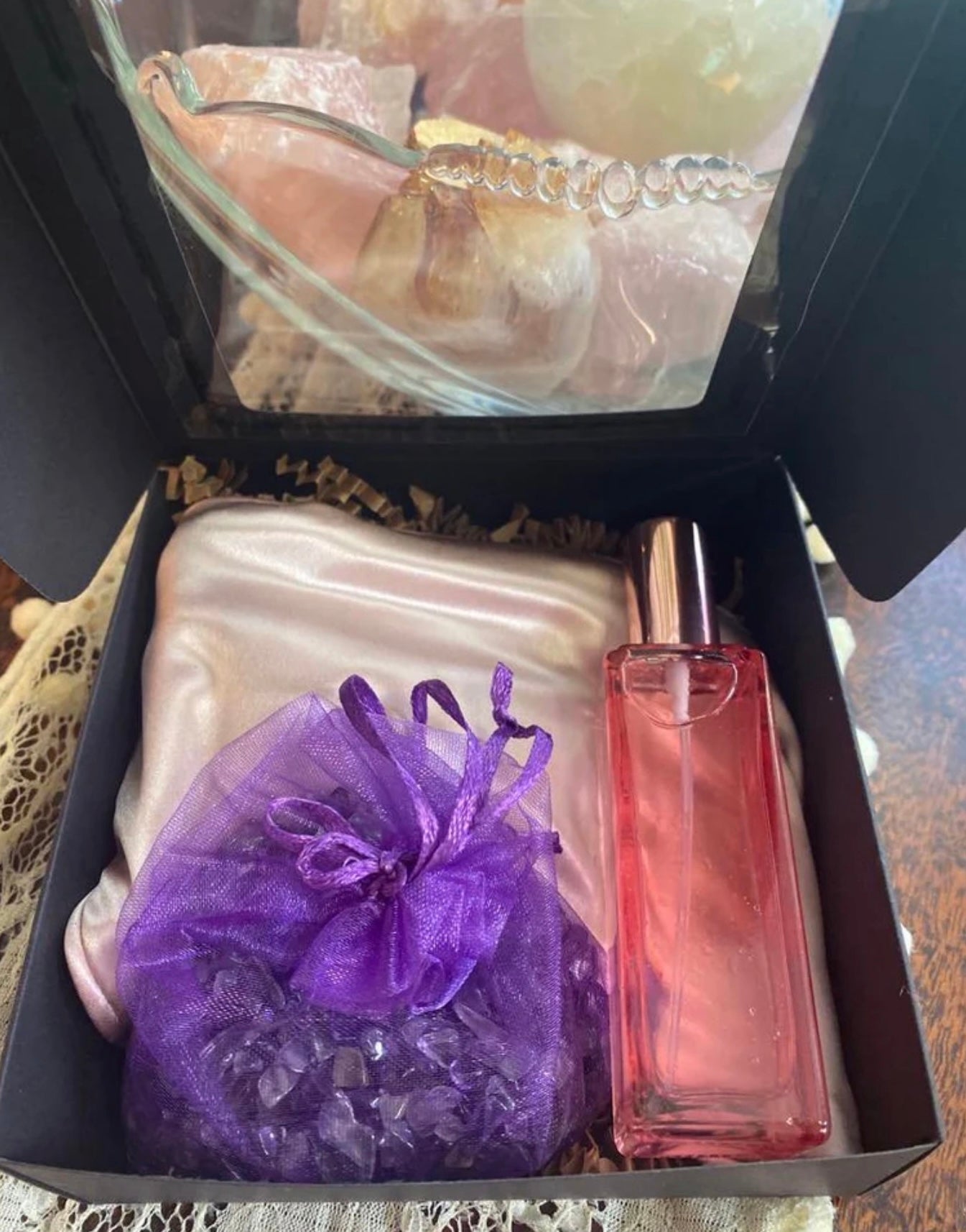 Silk eye mask with rose quartz, lavender infused and divine spray